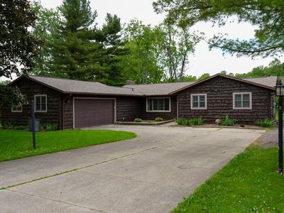 3491 Shad Dr E