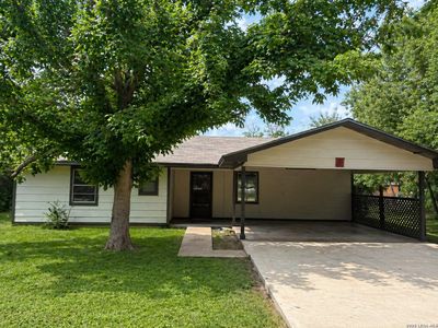 302 BOOSTER ST