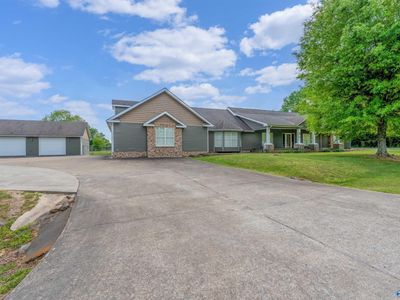 1105 Hammonds Rd