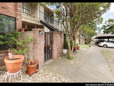 11610 Vance Jackson #869