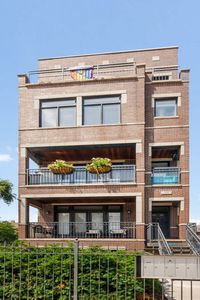 744 W Belmont Ave APT 2F
