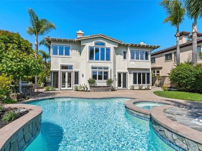 2 Newcastle Ln