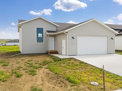 292 Northern Lights Blvd E