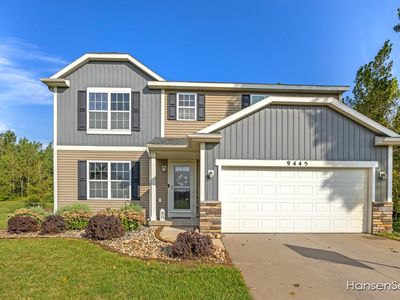 9445 Crest Circle Dr NE