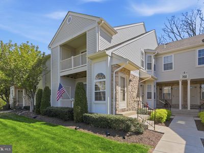 702 Eaton Ct