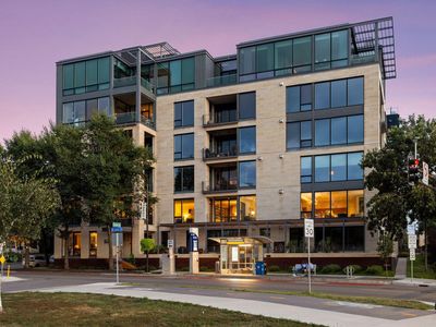 1805 W Lake St Unit 202