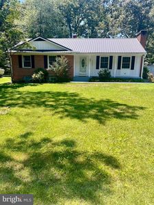 22327 Callahan Dr