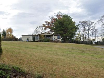 103 Village Dr