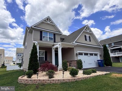 647 Falcon Ln