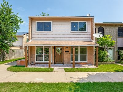 3110 Roundtree Ln