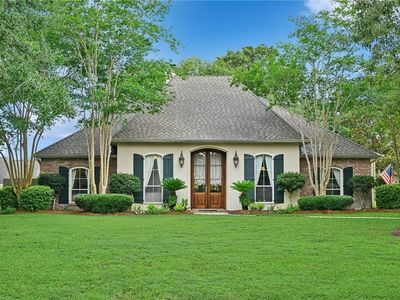 561 Winbourne Dr