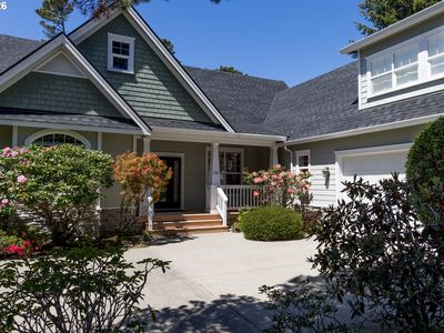 1021 Prestwick Ct