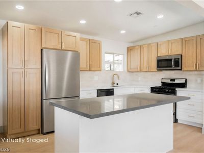 1124 Nassau Dr