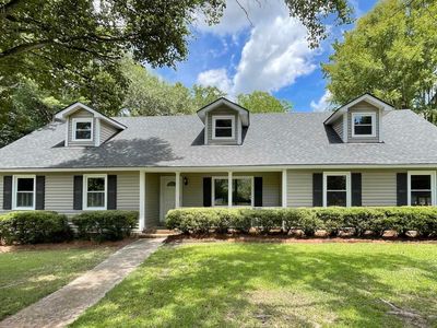 512 N Royal Tower Dr