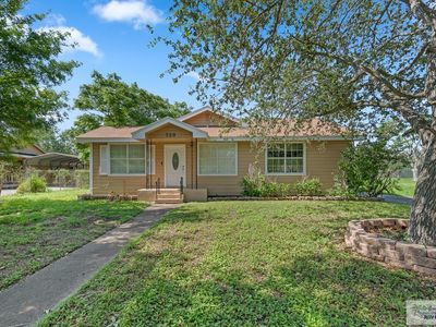 729 W Harris Ave
