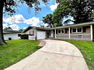 8 Lila Ln