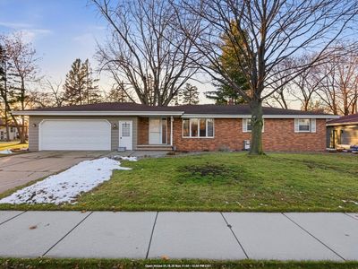 Property at 533 Carol Lynn Dr, Little Chute, WI