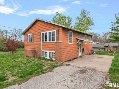 Property at 105 E Mill St, Rochester, IL