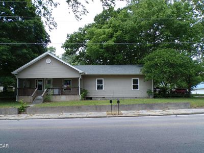 204 S 2nd St