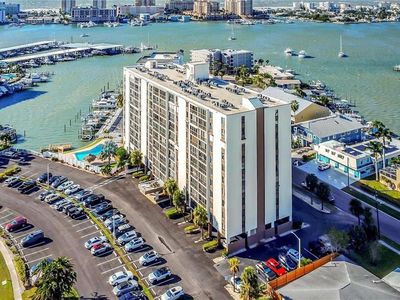255 DOLPHIN POINT #305