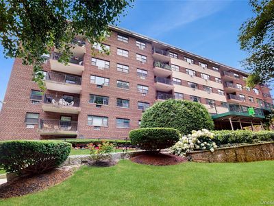 100 Diplomat Drive #7A