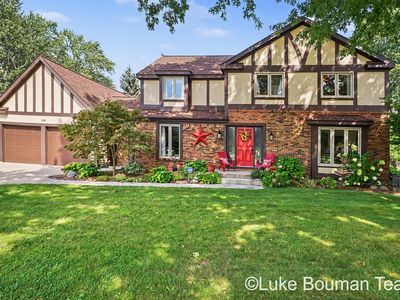 1046 Alden Ct