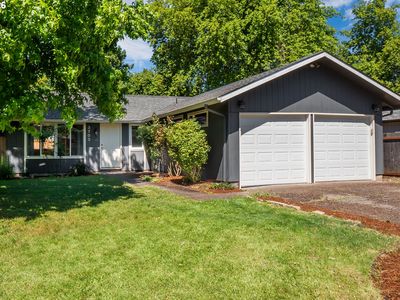 3703 Peppertree Dr