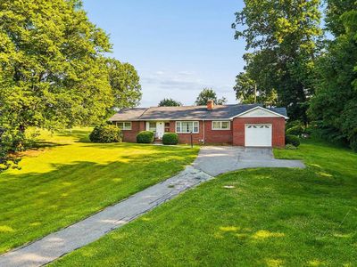 30 Coulter Ln