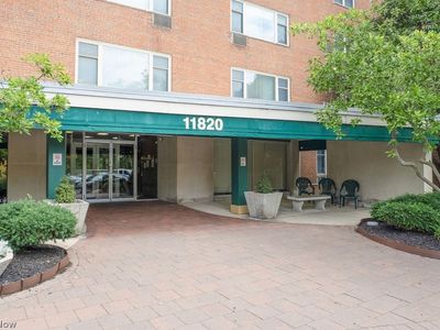 11820 Edgewater Dr APT 110