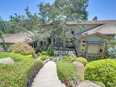 3030 Rosemont Court