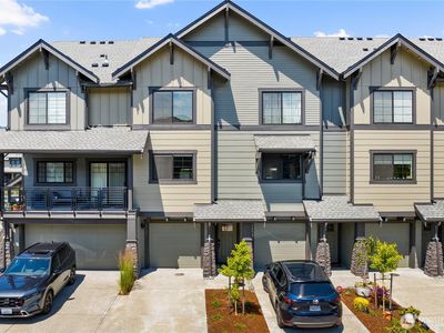 1177 Shoreline Way SE