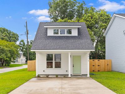 2015 Hampton Ave