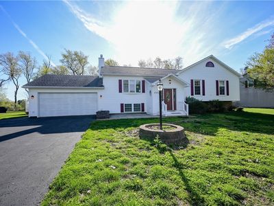 8309 Greenview Dr
