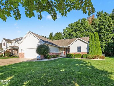 926 Village Dr