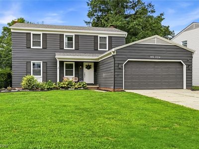Property at 1124 Hillrock Dr, South Euclid, OH