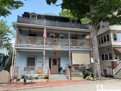 11 Roberts Ave #1A
