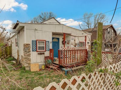 1944 W Thoman Street