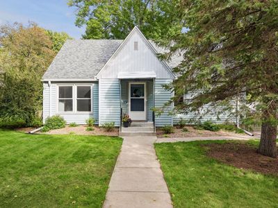 3221 Ulysses St NE