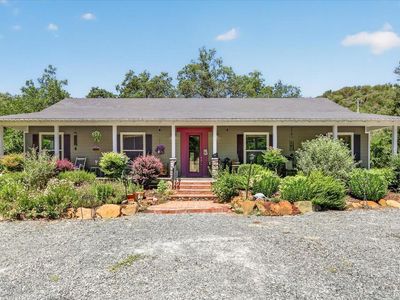 1943 Wards Creek Rd