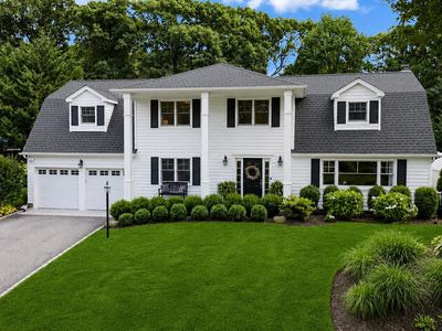 8 Rochelle Lane