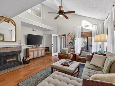 2941 Hunters Point Ln