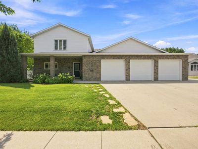 Property at 754 Wyndemere Dr, West Fargo, ND