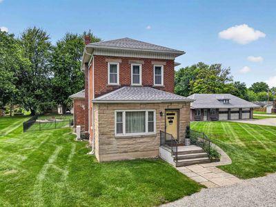 4027 David Ln