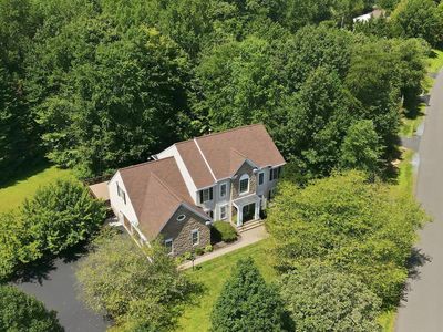 8000 Pinnacle Ridge Dr
