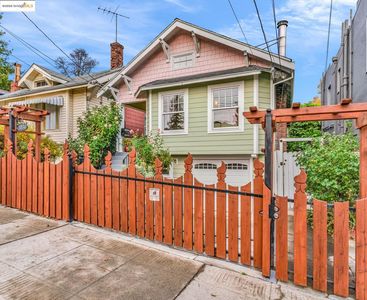 Property at 1034 E 21st St, Oakland, CA