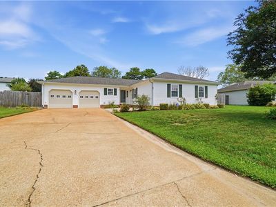 884 Daimler Dr