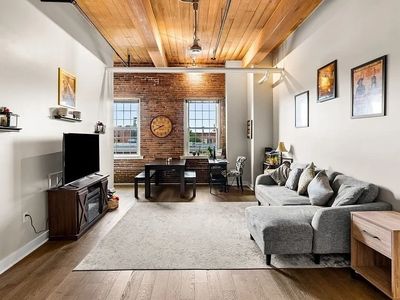 130 John St Unit 459