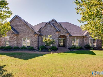 25232 Castlebury Dr