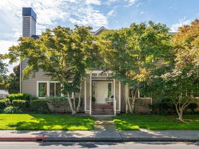 85 Parkview Circle