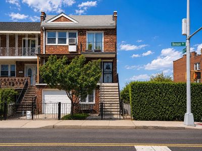2621 Benson Ave